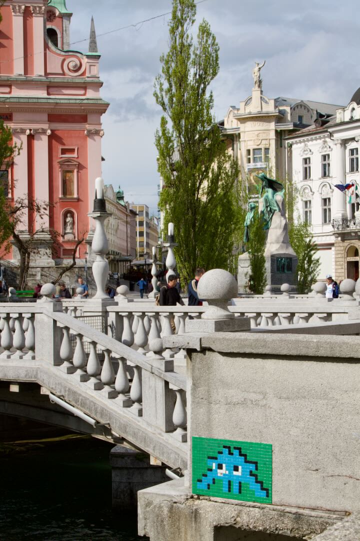 Triple Bridge balustrade with the Franciscan Church behind
